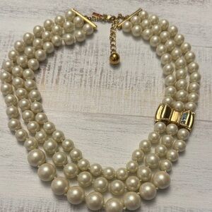 Kate Spade Ivory Pearl Necklace with Gold Bow